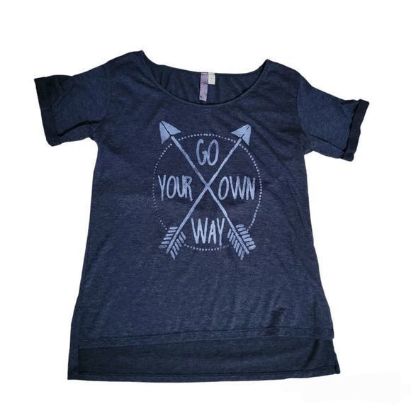 ALYA women's tshirt GO YOUR OWN WAY size medium arrows navy blue short sleeve - Picture 1 of 4